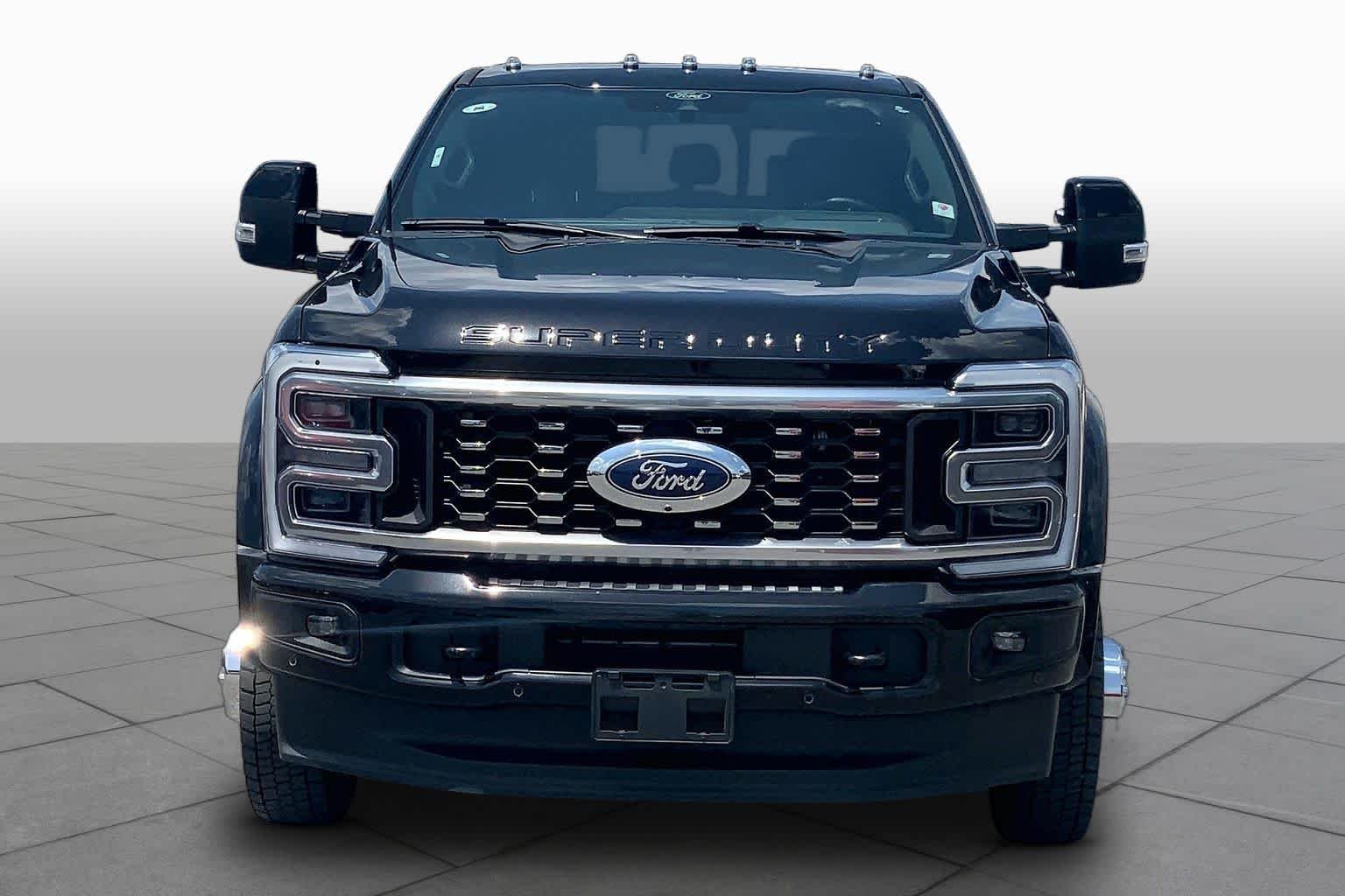 Pre-Owned 2025 Ford F-450 Platinum