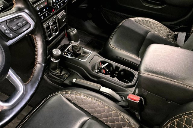 Used 2021 Black Clearcoat Jeep High Altitude image 17