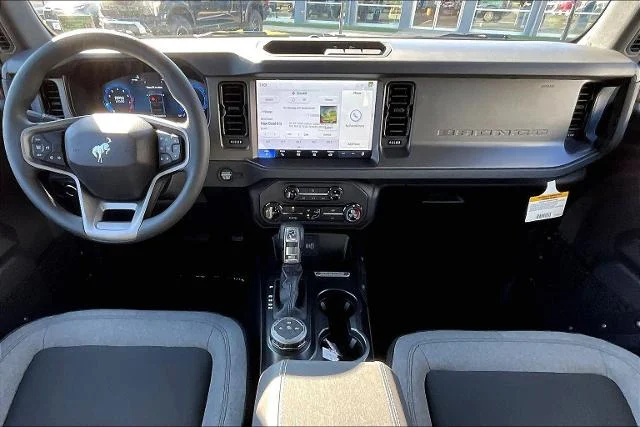2025 Ford Bronco 2-Door Base - Photo 18