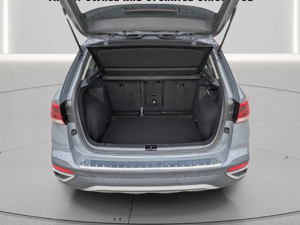 Used 2023 Gray Volkswagen 1.5T SE image 10