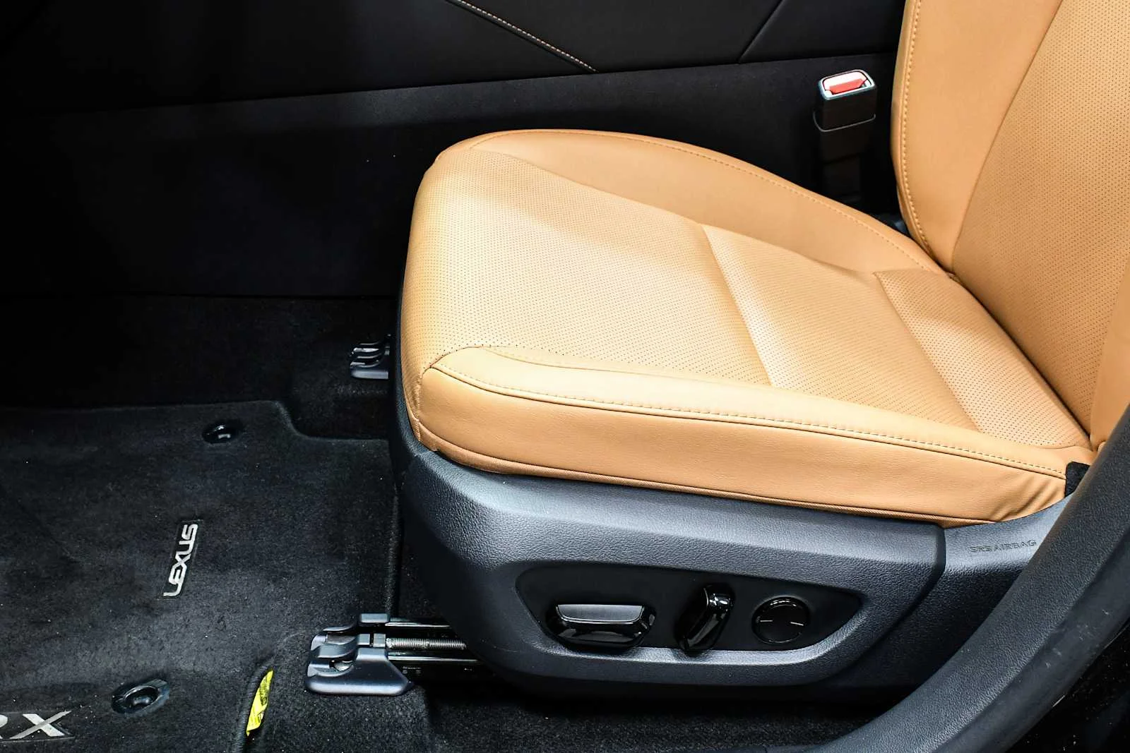 Certified Used 2025 CAVIAR Lexus Premium image 14