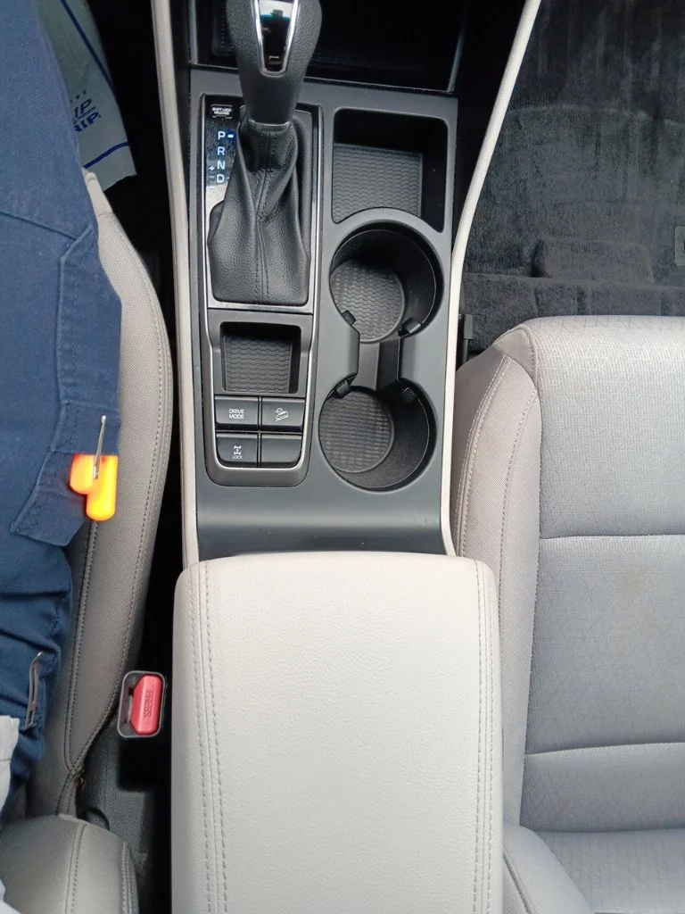 Used 2016 Coliseum Gray Hyundai SE image 21