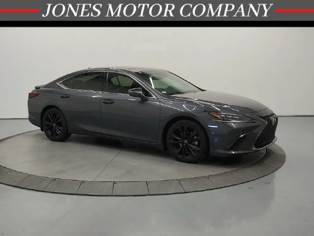 2023 Lexus ES Hybrid 300h F SPORT Handling