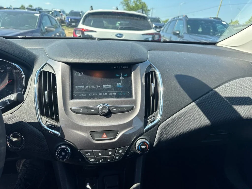 Used 2018 Gray Chevrolet LT image 8