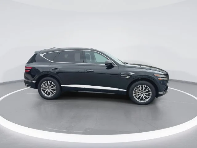 Used 2025 Black Genesis 2.5T image 9
