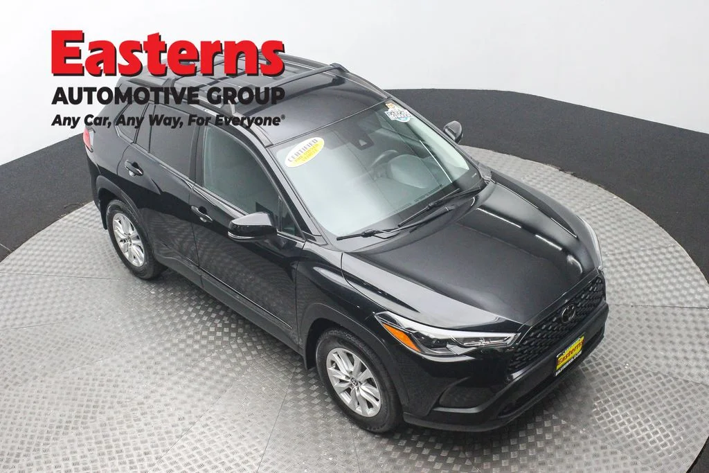 Used 2022 Black Toyota LE image 3