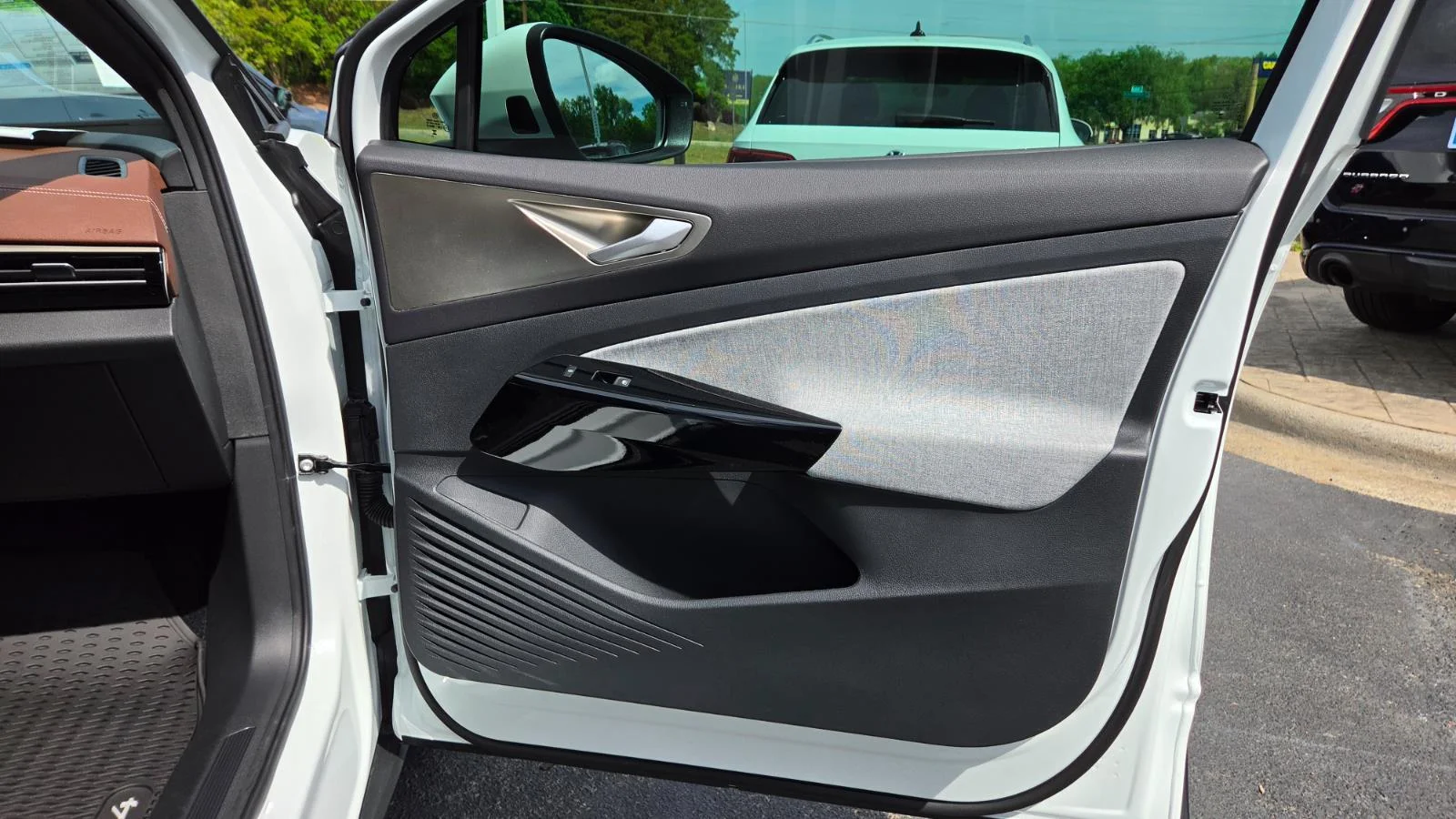 New 2026 opal white pearl Volkswagen Pro image 41