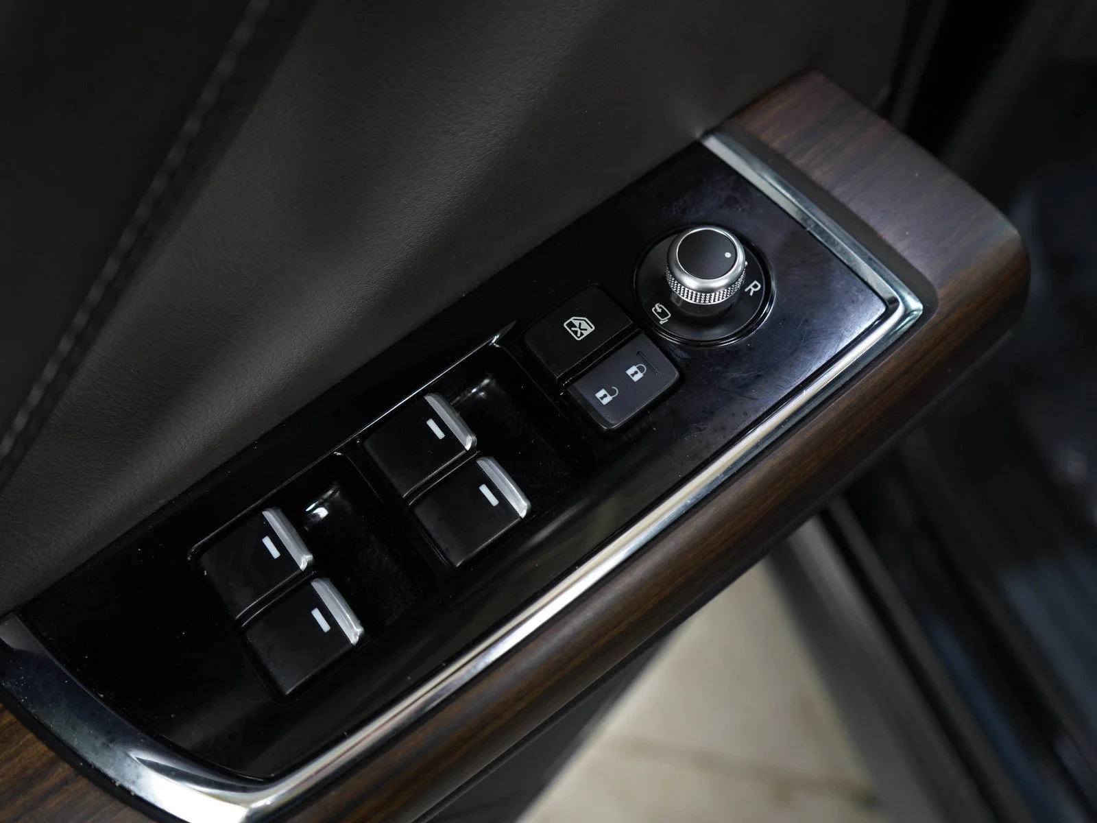 Used 2022 Jet Black Mica Mazda Signature image 20