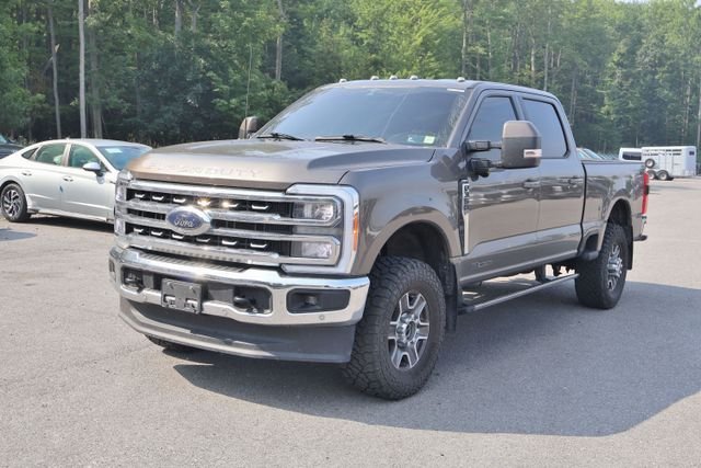 Used 2023 Gray Ford Lariat image 3