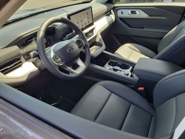 New 2026 Carbonized Gray Metallic Ford Active image 3