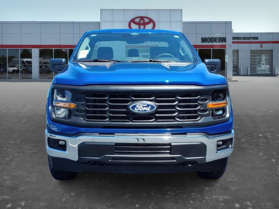 Used 2025 Atlas Blue Metallic Ford XL image 2