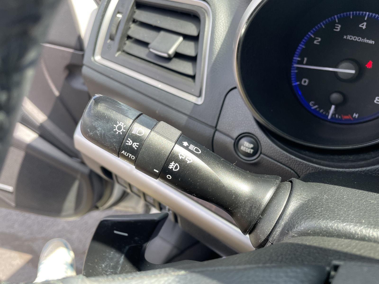 Used 2017 Crystal White Pearl Subaru Limited image 19