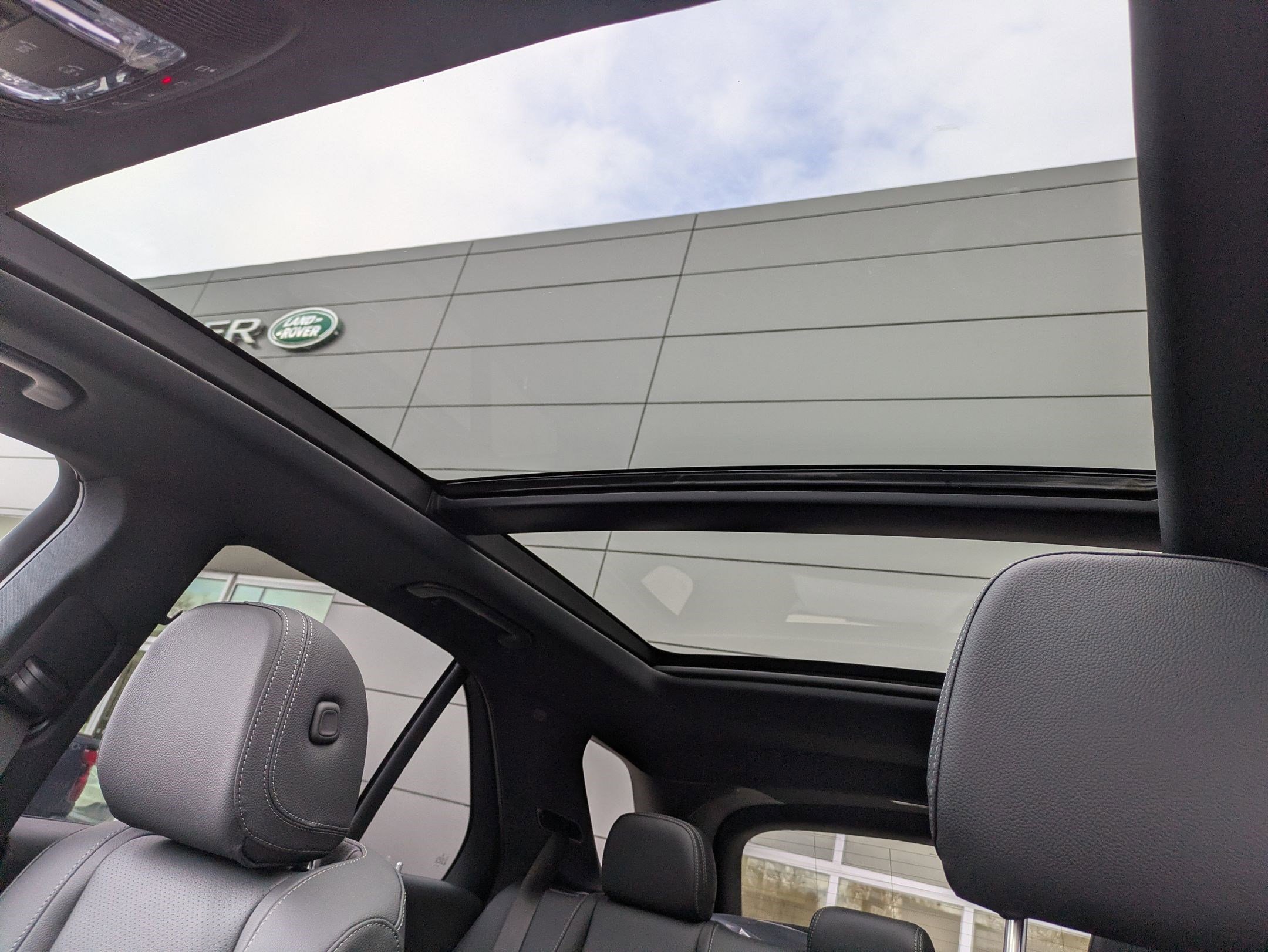 New 2026 MANUFAKTUR Silicon Grey Mercedes-Benz GLE 350 image 31
