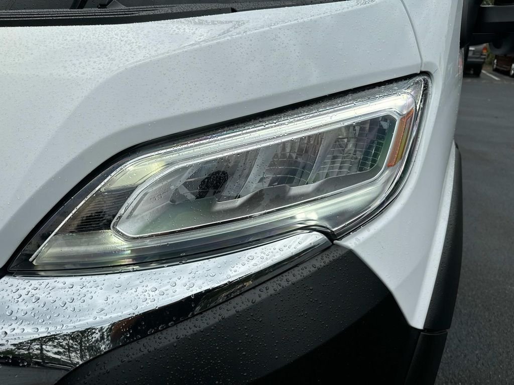 New 2024 Bright White Clear-Coat Exterior Paint RAM High Roof image 10