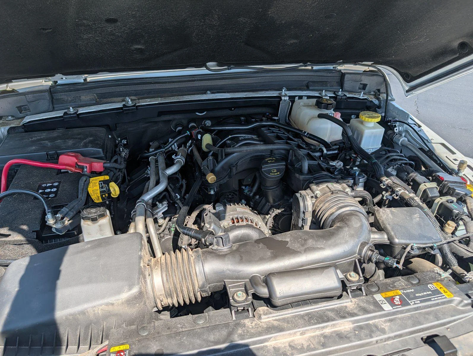 Used 2023 Bright White Clearcoat Jeep Overland image 32