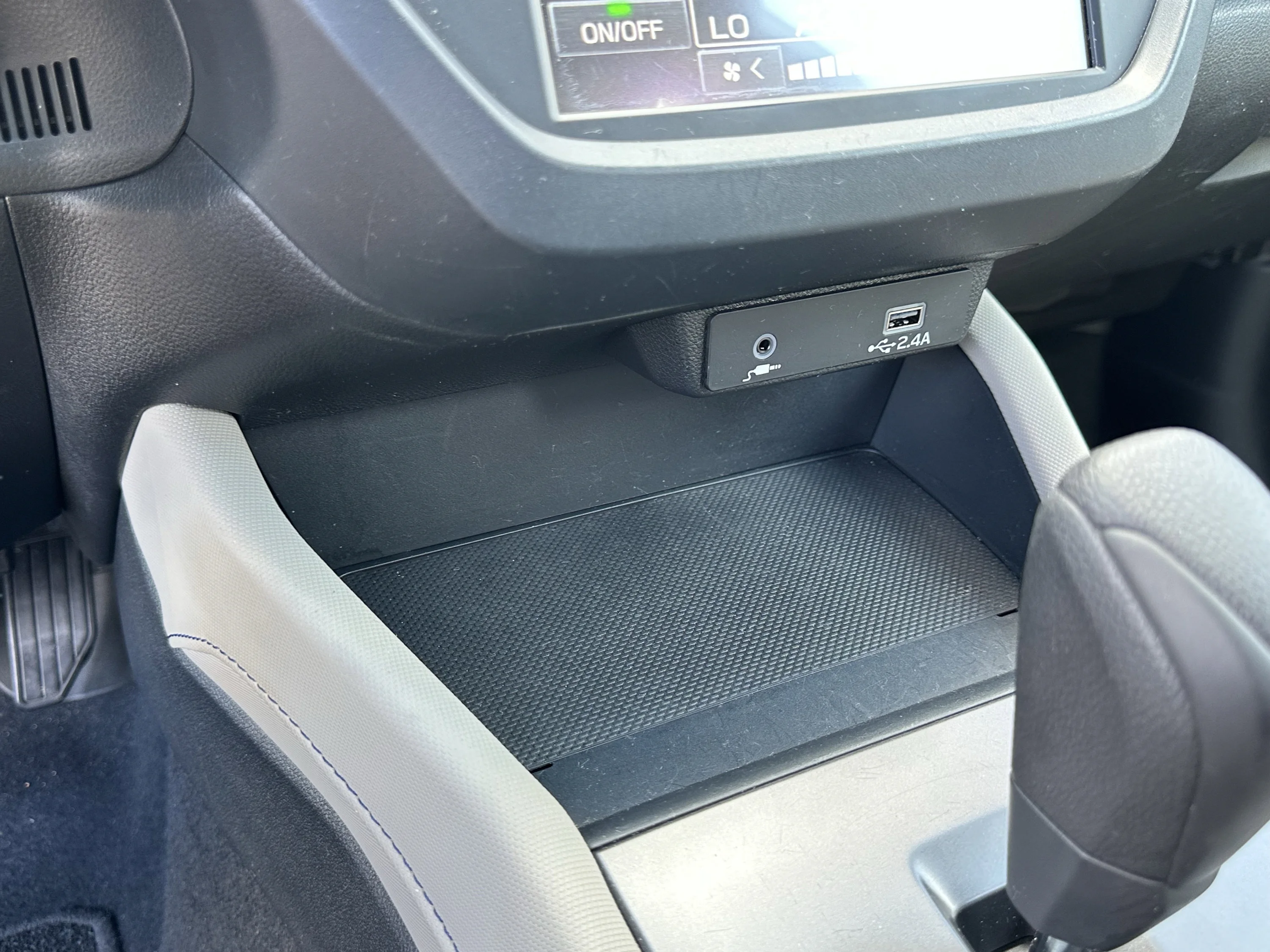 Used 2025 Magnetite Gray Metallic Subaru Base image 25