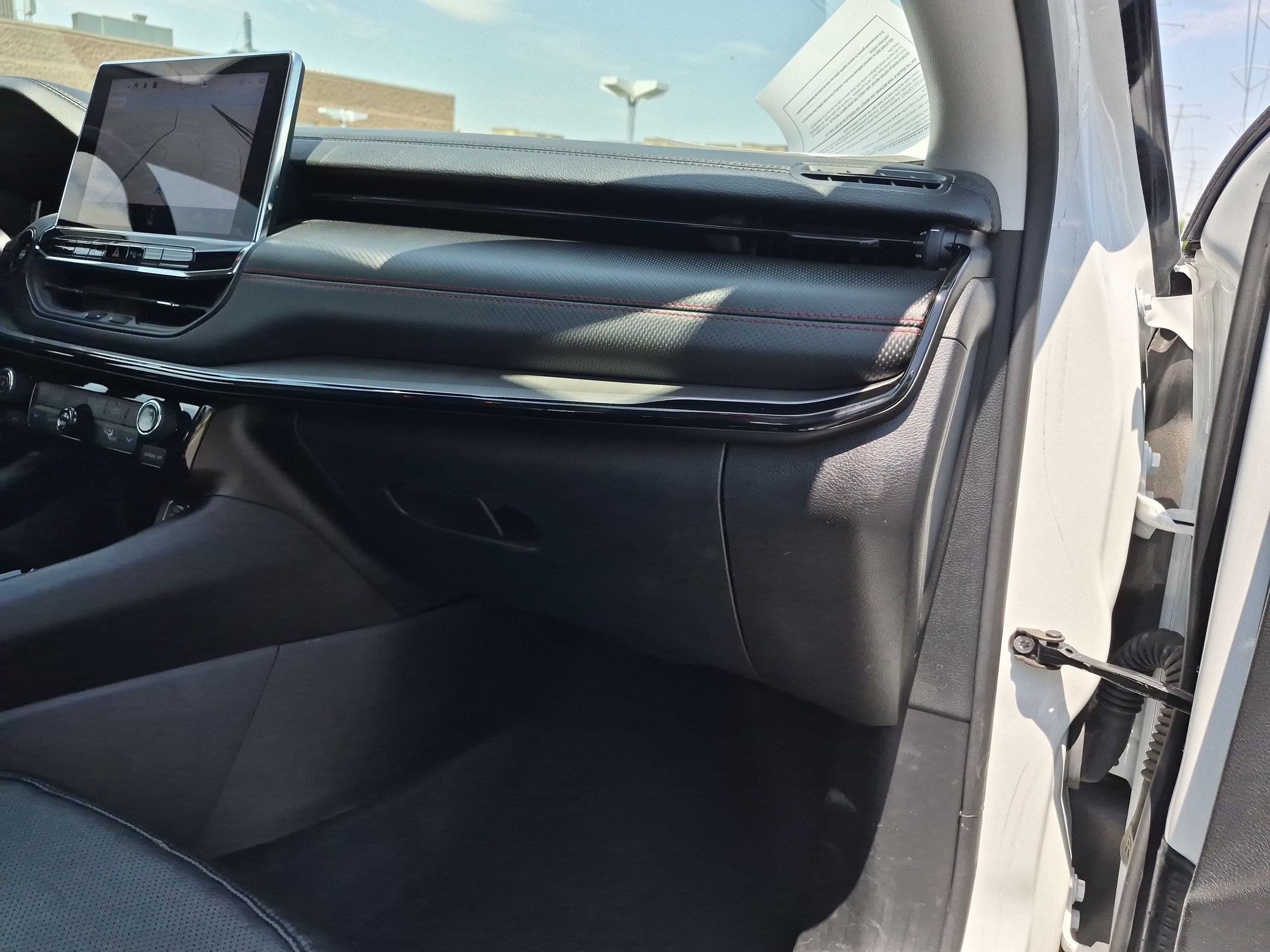 Certified Used 2022 Bright White Clearcoat Jeep Trailhawk image 33