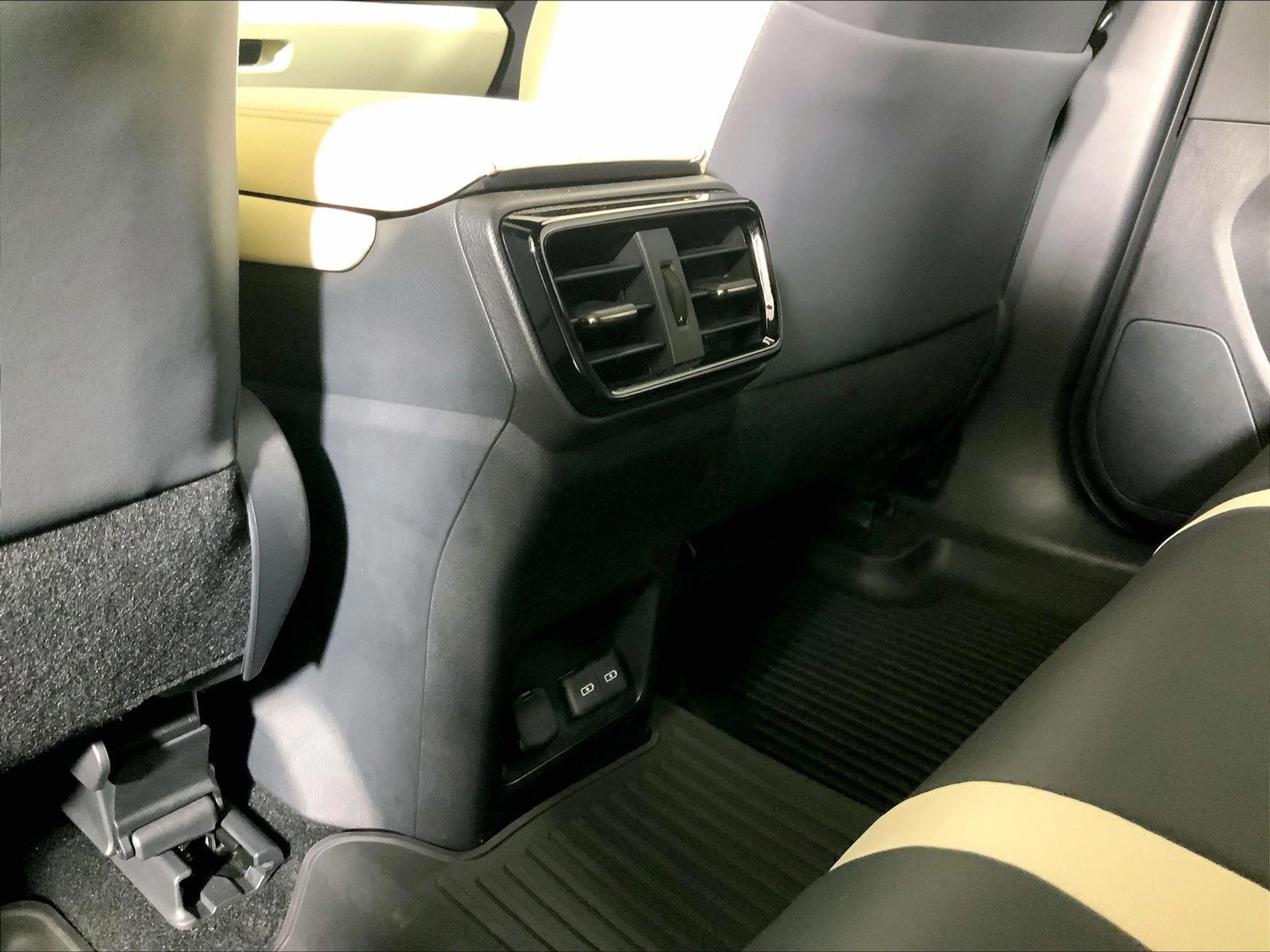 2024 Lexus NX Hybrid 350h - Photo 21