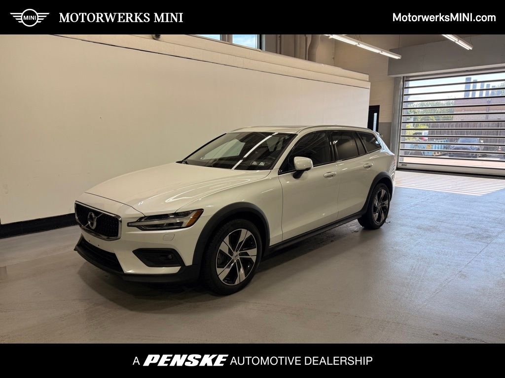 2022 Volvo V60 Cross Country T5 AWD Cross Country's photo