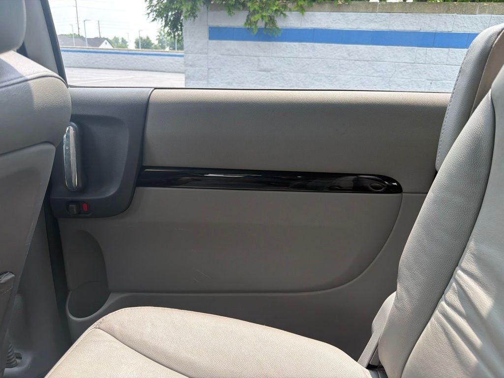 Used 2014 Gray Kia EX image 25