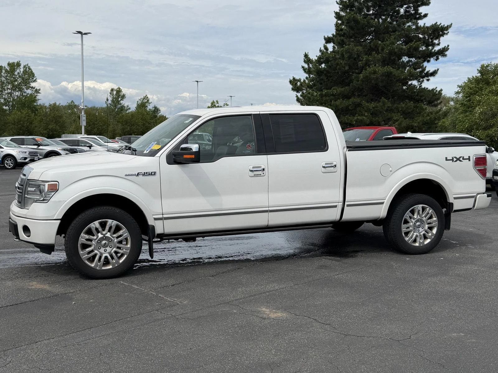 Used 2014 White Platinum Metallic Tri-Coat Ford  image 4