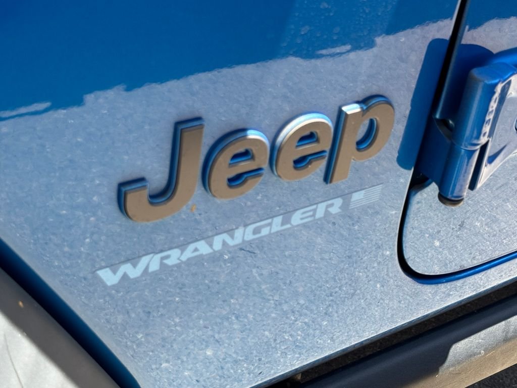 Used 2023 Blue Pearl Jeep Rubicon 4xe image 18