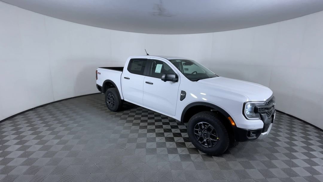 New 2026 Oxford White Ford XLT image 2