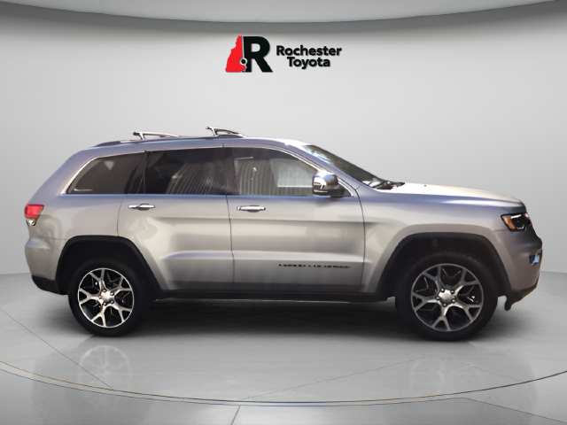 Used 2019 Silver Jeep Limited image 8