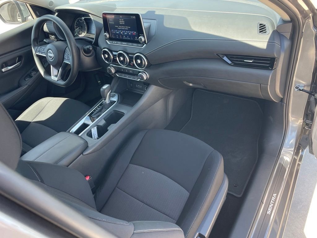 Used 2025 Gray Nissan SV image 17