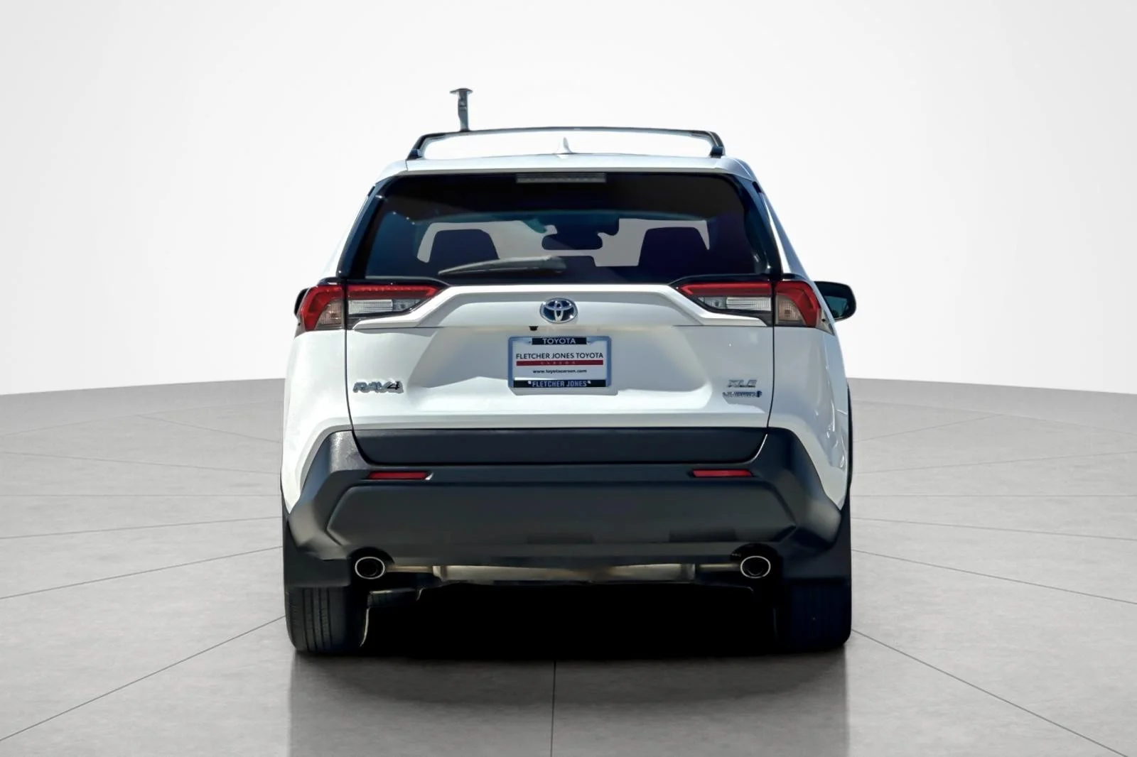Certified Used 2021 Super White Toyota Hybrid XLE image 4