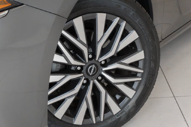 Used 2024 Gray Nissan 2.5 SV image 2
