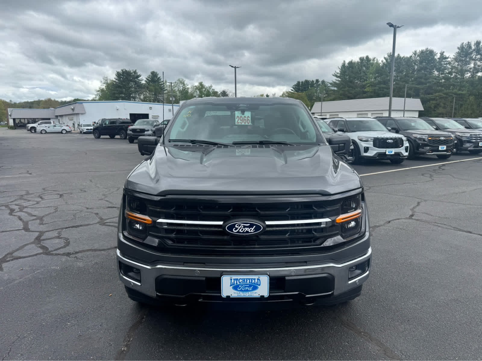 New 2026 Carbonized Gray Metallic Ford XLT image 9