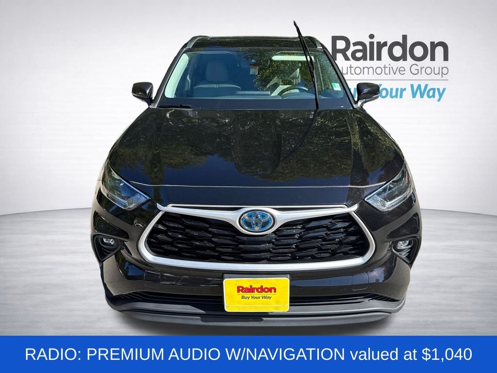 Used 2021 Black Toyota XLE image 2