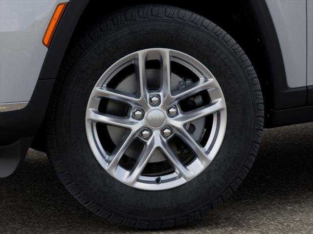 New 2026 Bright White Clearcoat Jeep Laredo X image 4