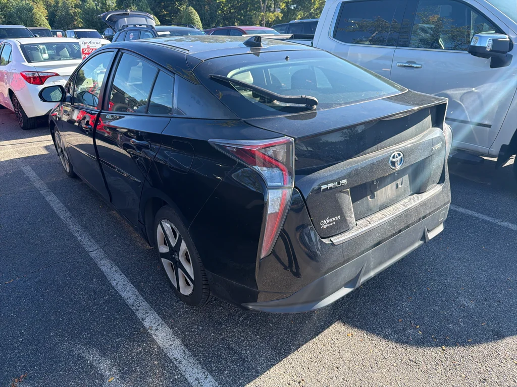 Used 2016 Midnight Black Metallic Toyota Three Touring image 3