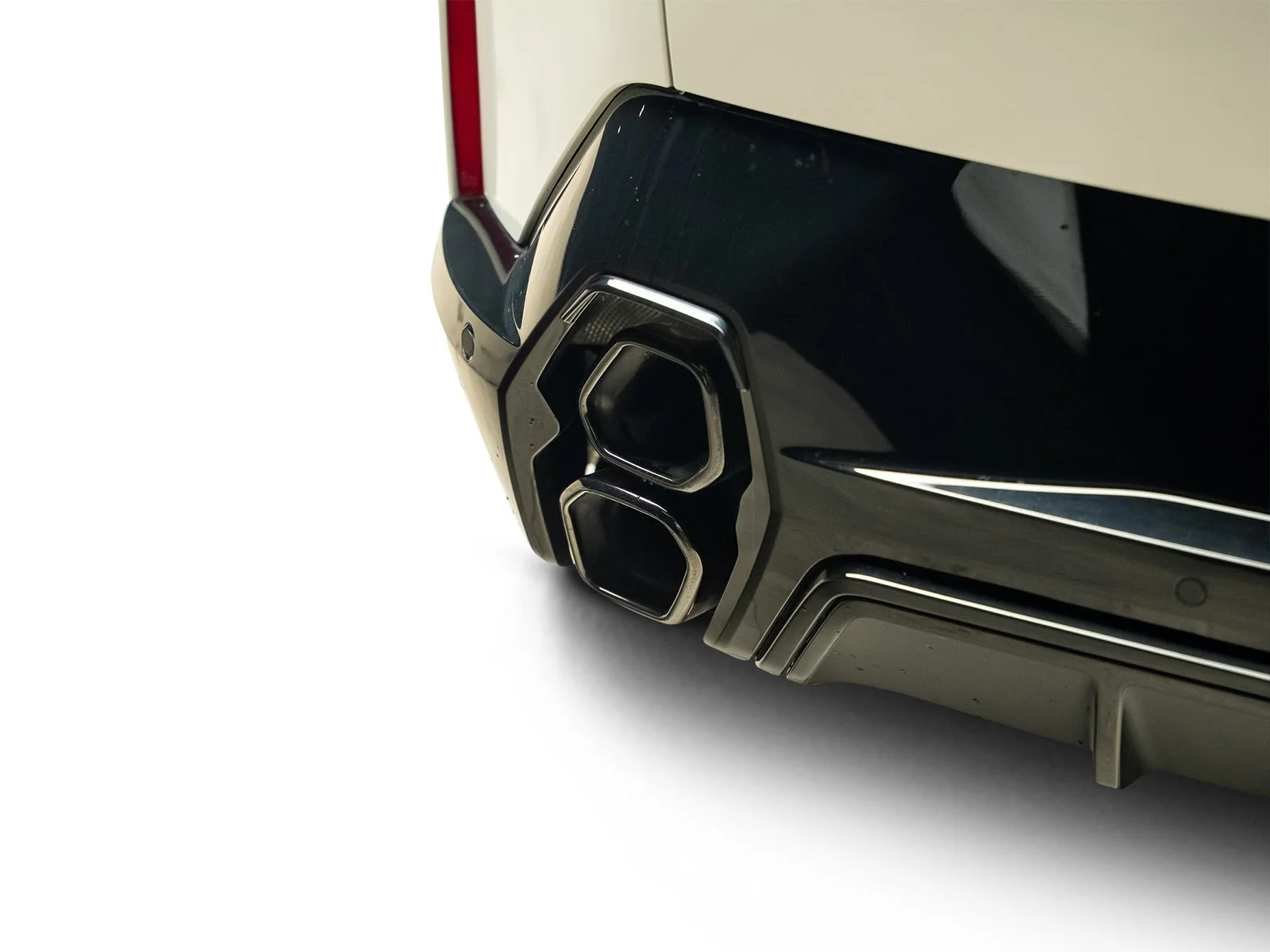 Used 2023 White BMW Base image 22