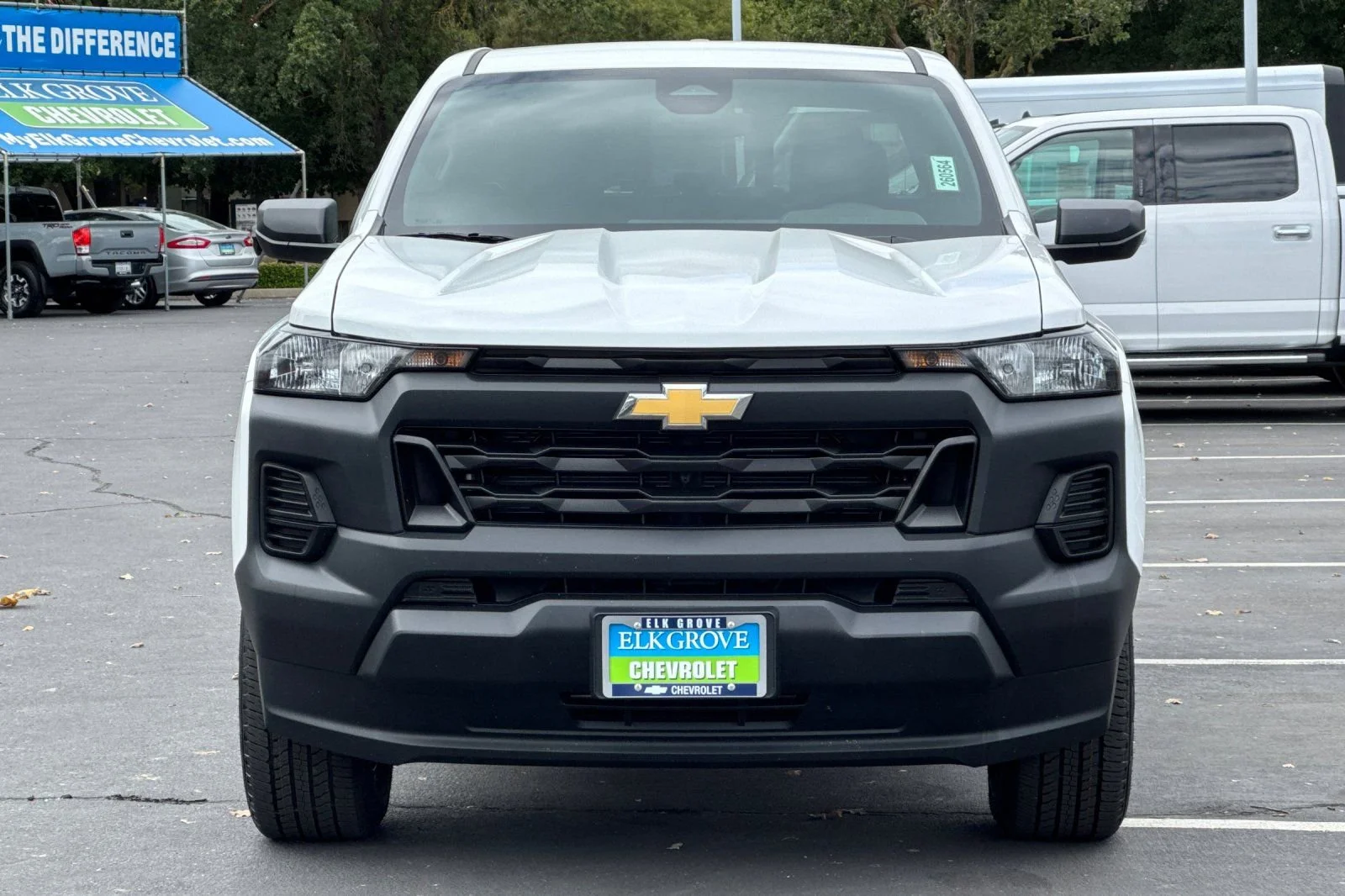 New 2026 Summit White Chevrolet WT image 8