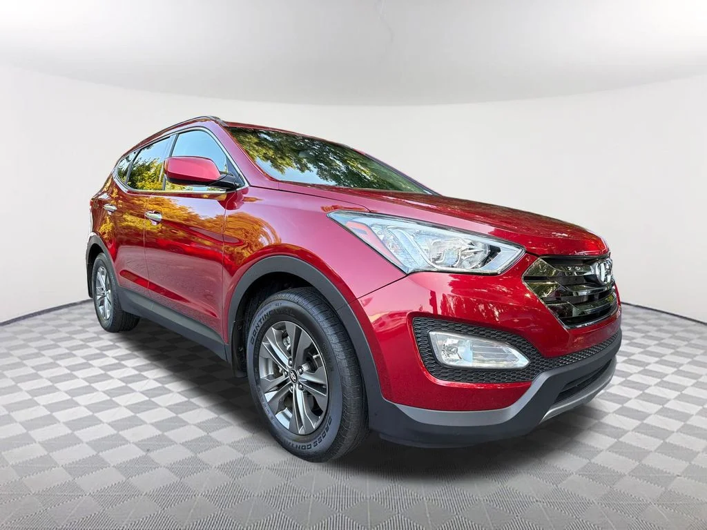 Used 2014 Red Hyundai Base image 3