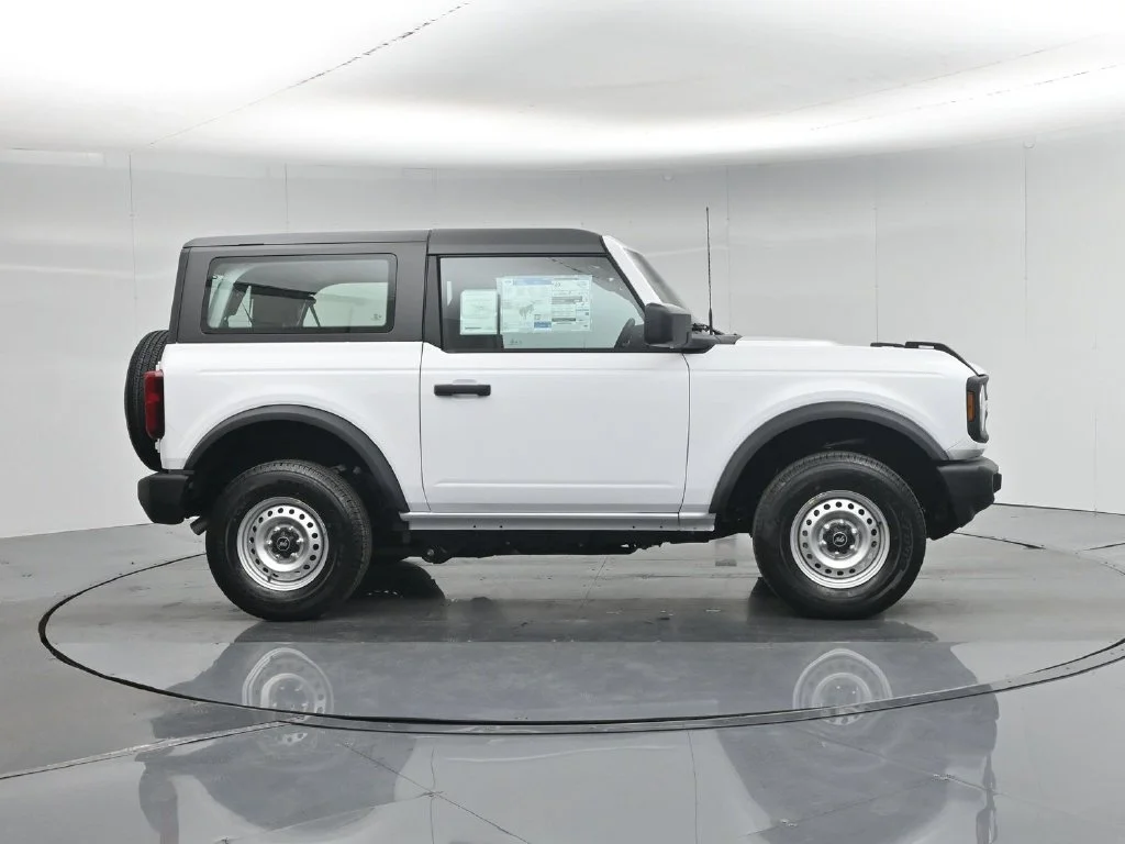 New 2026 Oxford White Ford Base image 22