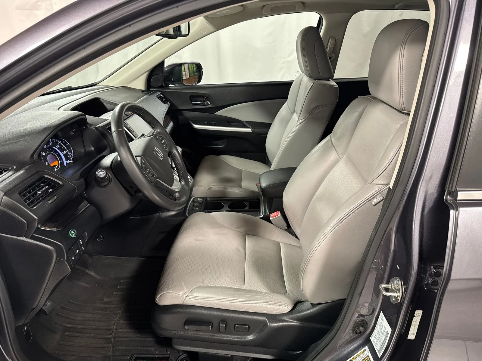 Certified Used 2016 Modern Steel Metallic Honda Touring image 3