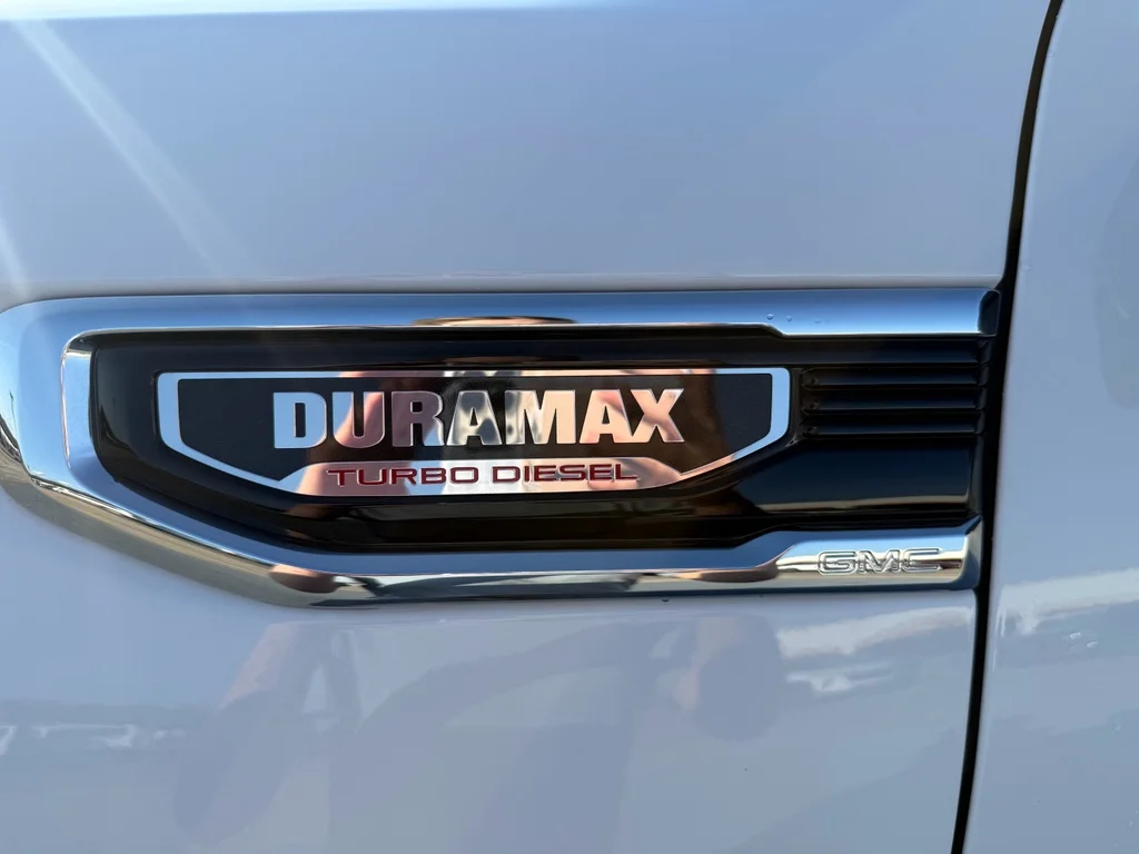2024 GMC Sierra 1500 SLT - Photo 10