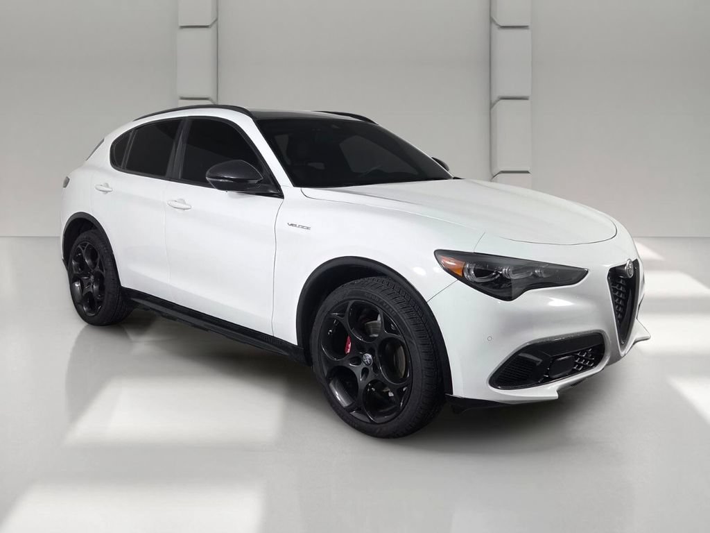 Used 2024 Milano White Alfa Romeo Veloce image 2