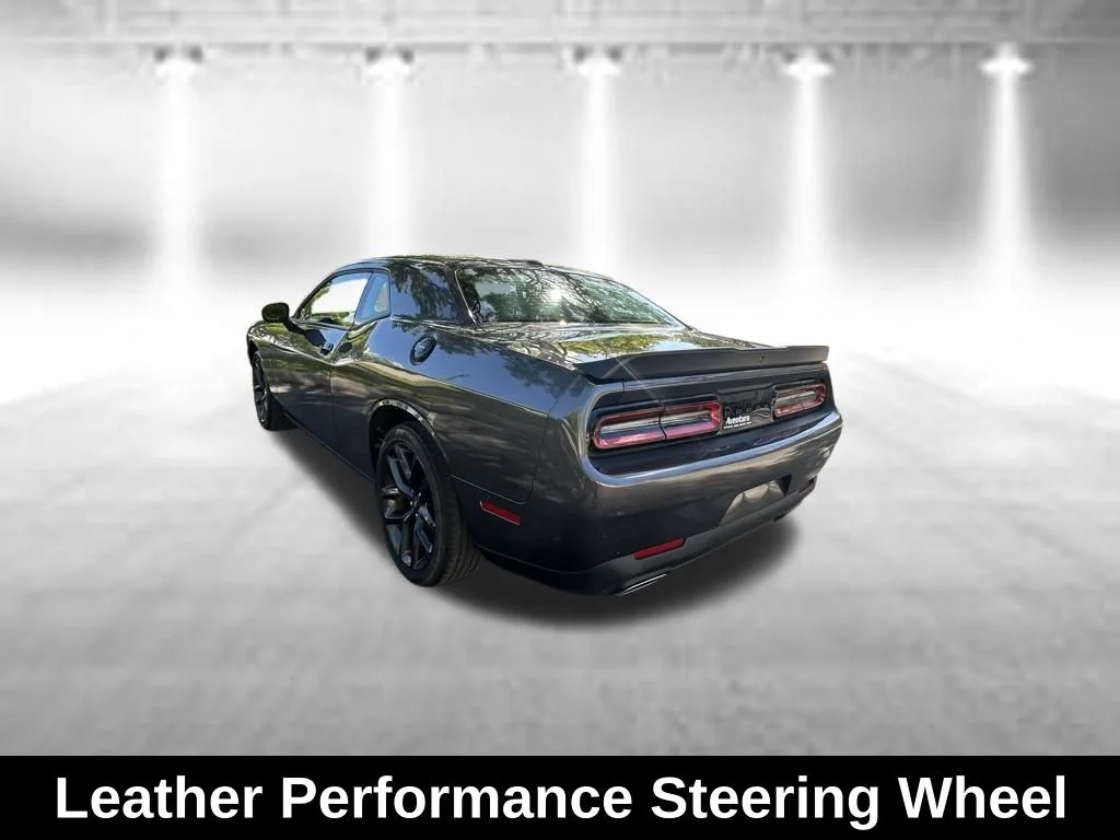 Used 2020 Gray Dodge SXT image 5