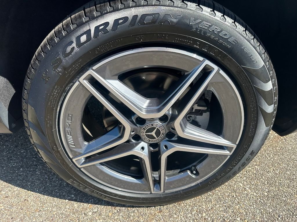 Used 2022 Gray Mercedes-Benz GLC 300 image 9