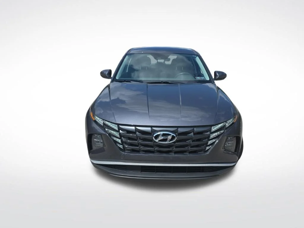 Used 2022 Gray Hyundai SE image 2