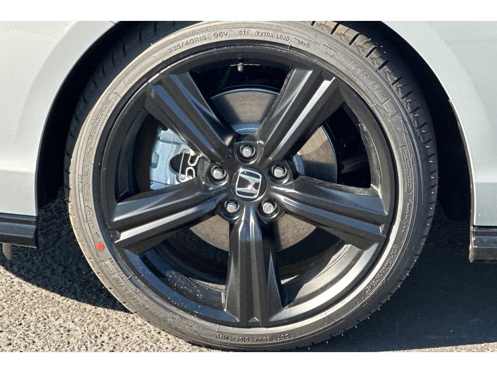 New 2026 Urban Gray Pearl Honda Sport-L image 31