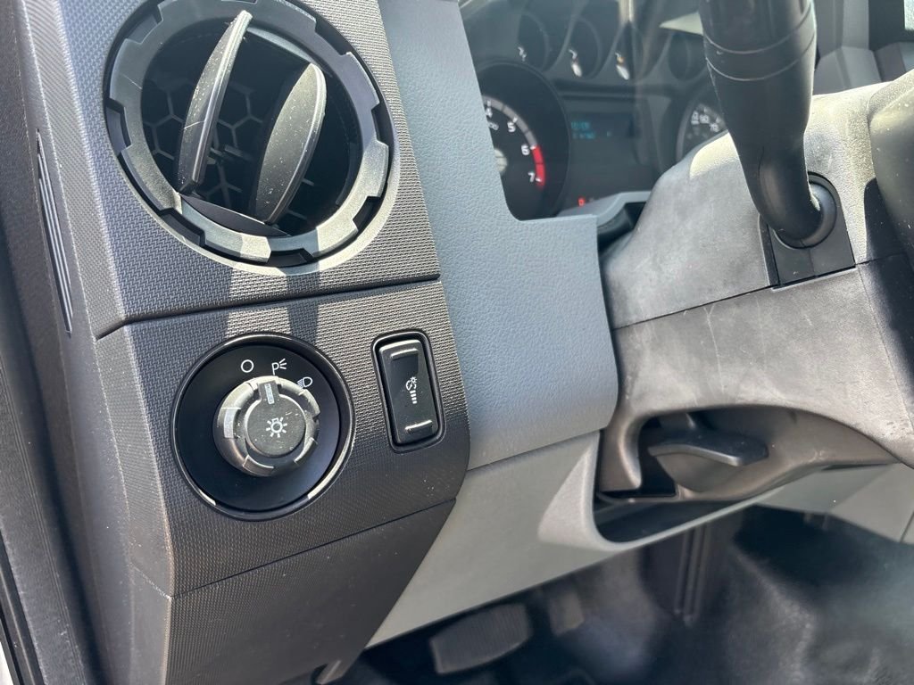 Used 2016 White Ford XL image 11