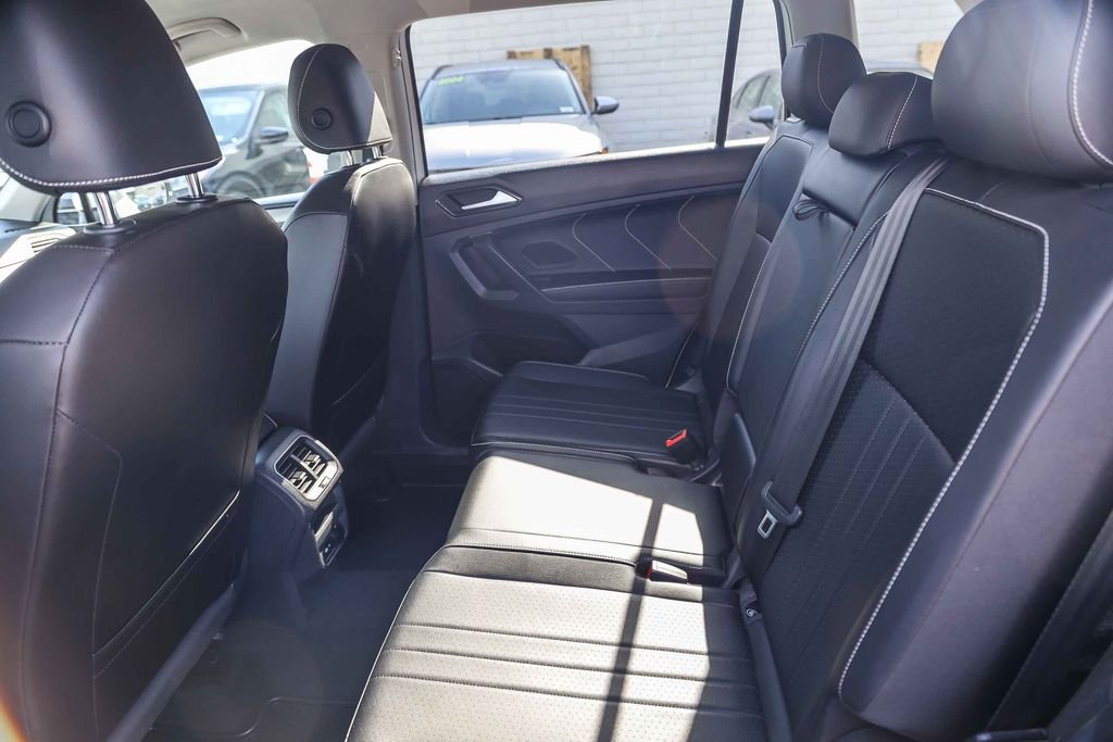 2022 Volkswagen Tiguan SE - Photo 16