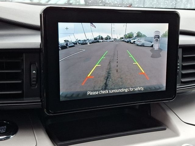 Used 2023 Green Ford XLT image 17