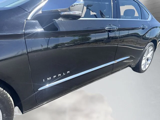 Used 2019 Black Chevrolet Premier image 21